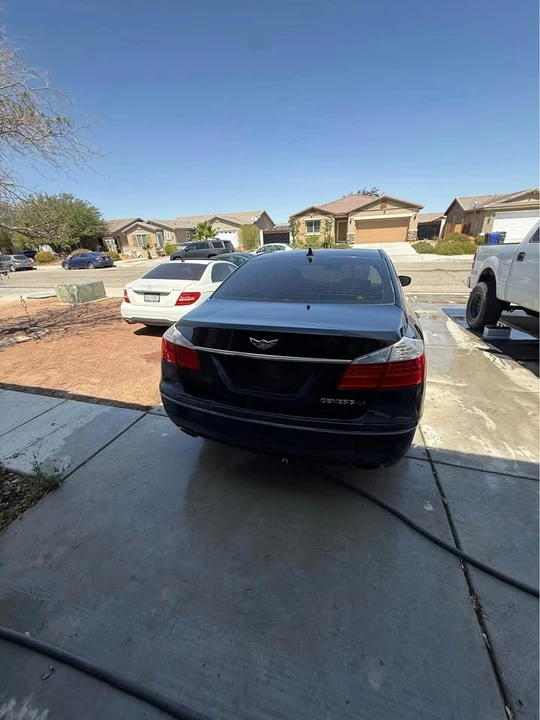 2014 Hyundai Genesis - Image 3 of 3