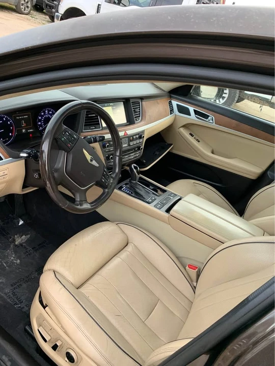 2014 Hyundai Genesis - Image 6 of 11