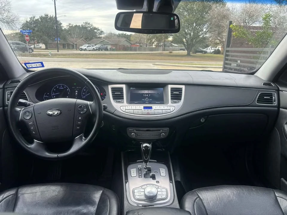 2014 Hyundai Genesis - Image 6 of 16