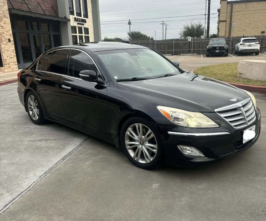 2014 Hyundai Genesis - Image 3 of 16