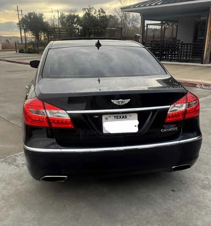 2014 Hyundai Genesis - Image 4 of 16