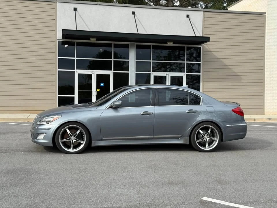 2014 Hyundai Genesis - Image 9 of 19