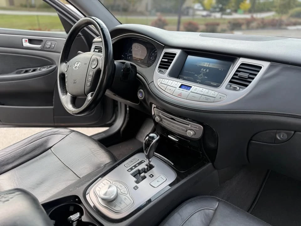 2014 Hyundai Genesis - Image 19 of 19