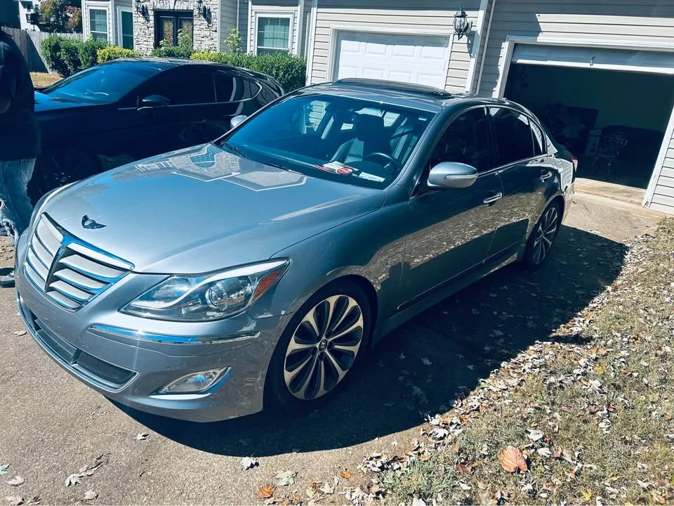 2014 Hyundai Genesis - Image 2 of 8