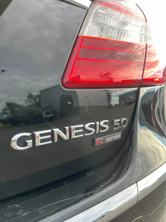 2014 Hyundai Genesis - Image 7 of 12