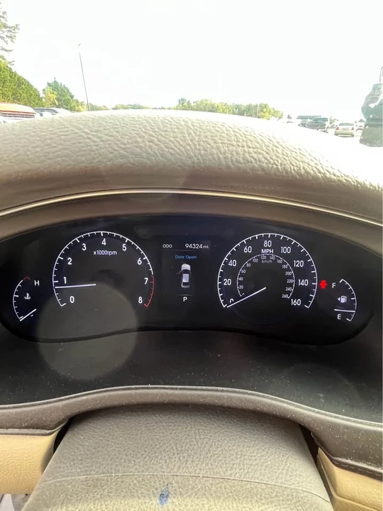 2014 Hyundai Genesis - Image 3 of 12