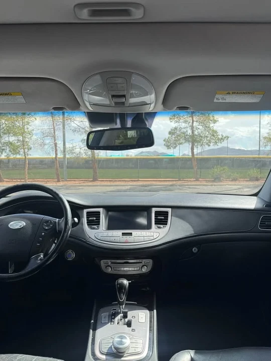 2014 Hyundai Genesis - Image 6 of 11