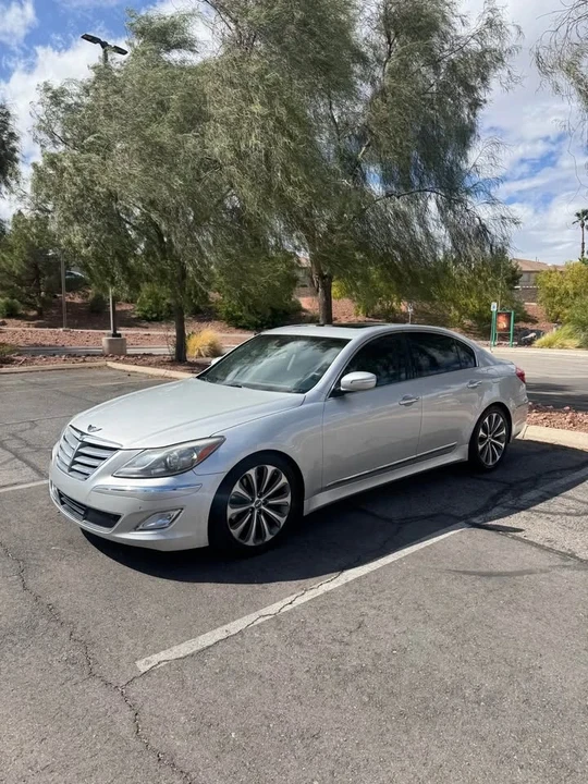 2014 Hyundai Genesis - Image 11 of 11