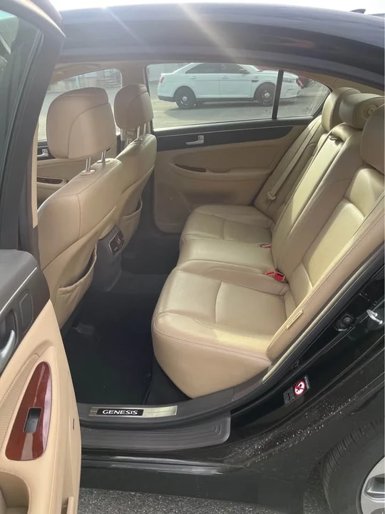2014 Hyundai Genesis - Image 5 of 12