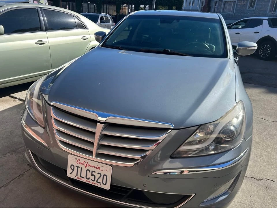 2014 Hyundai Genesis - Image 2 of 7