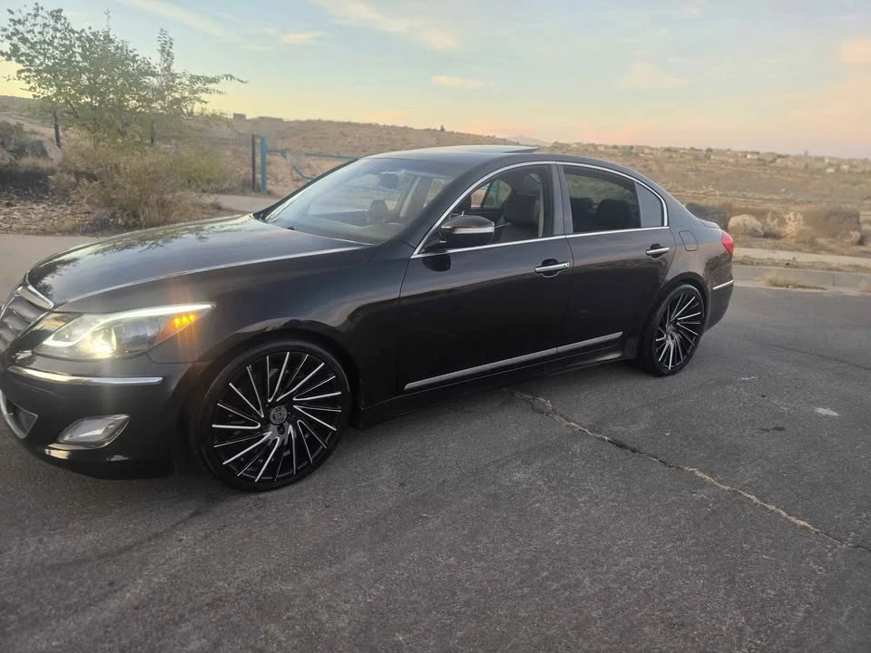 2014 Hyundai Genesis - Image 5 of 20