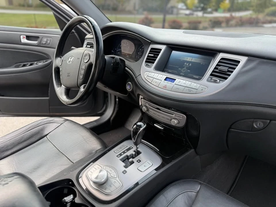 2014 Hyundai Genesis - Image 20 of 20