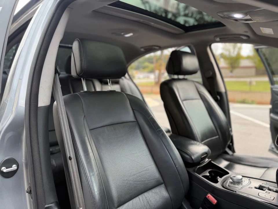 2014 Hyundai Genesis - Image 19 of 20