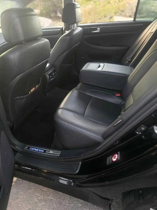2014 Hyundai Genesis - Image 19 of 20