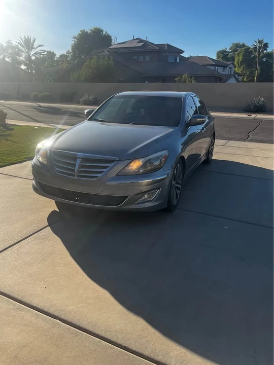 2014 Hyundai Genesis - Image 2 of 9