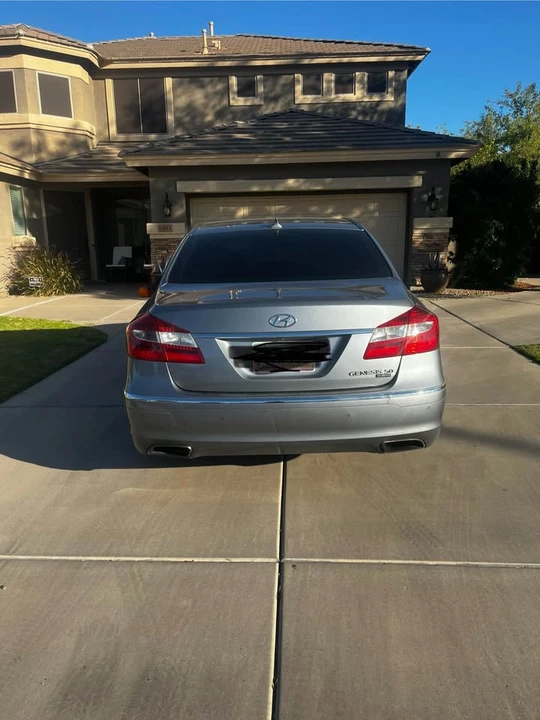 2014 Hyundai Genesis - Image 5 of 9