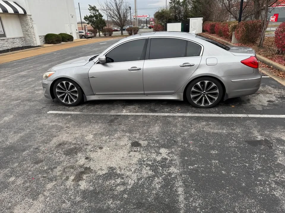 2014 Hyundai Genesis - Image 4 of 7