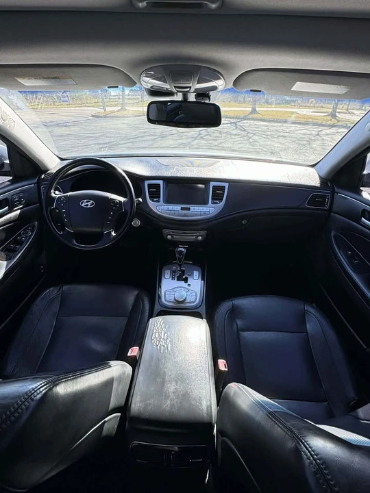 2014 Hyundai Genesis - Image 8 of 13