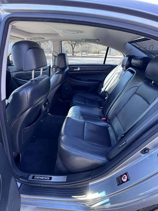 2014 Hyundai Genesis - Image 10 of 13