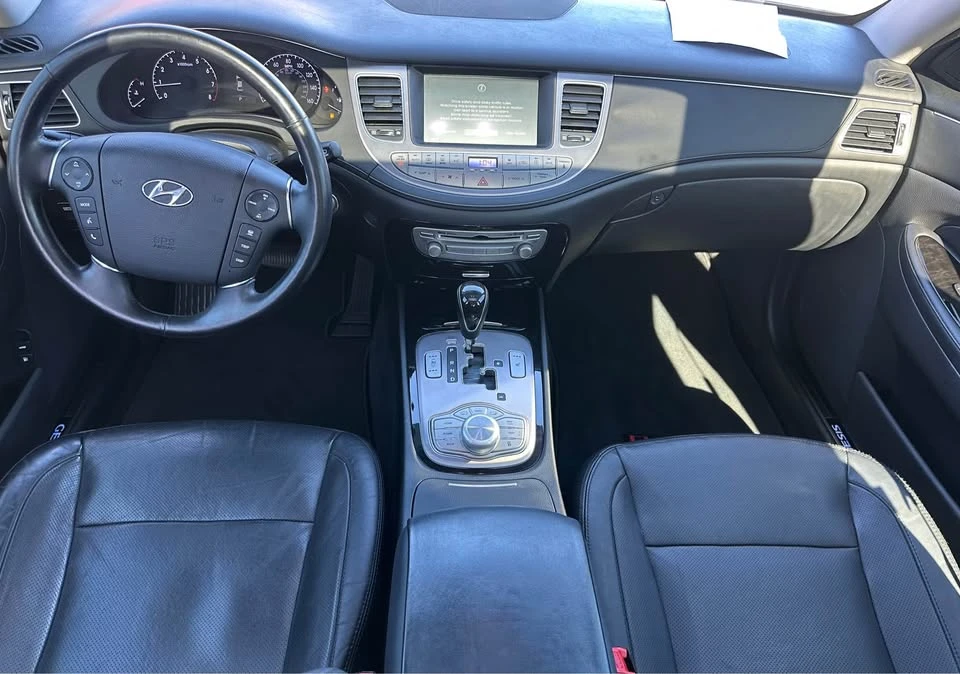 2014 Hyundai Genesis - Image 12 of 20