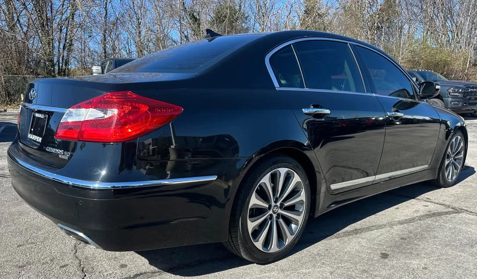 2014 Hyundai Genesis - Image 5 of 20
