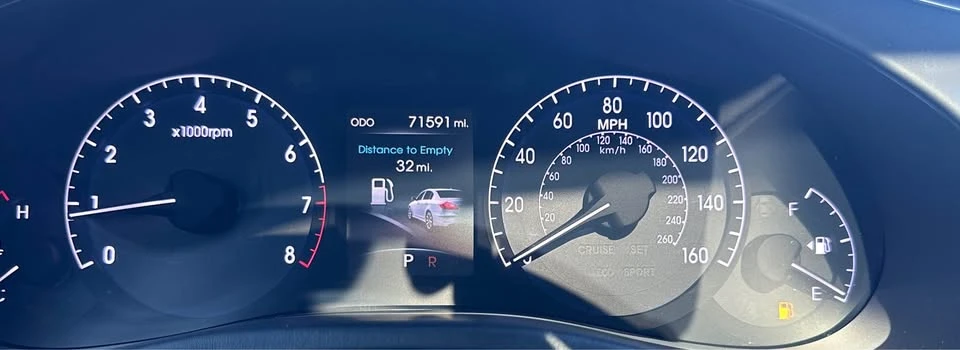 2014 Hyundai Genesis - Image 18 of 20