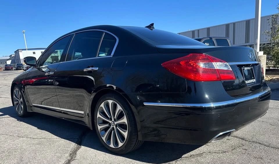 2014 Hyundai Genesis - Image 8 of 20