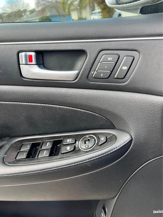 2014 Hyundai Genesis - Image 2 of 8