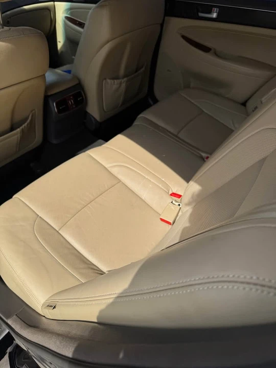 2014 Hyundai Genesis - Image 10 of 18
