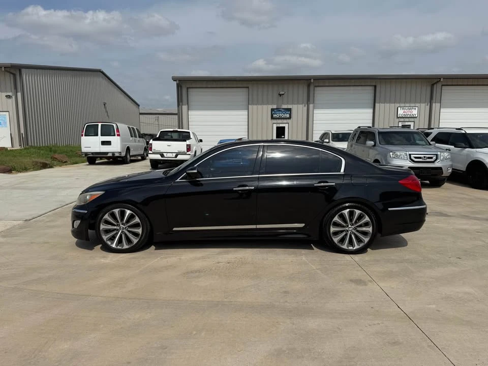 2014 Hyundai Genesis - Image 4 of 18