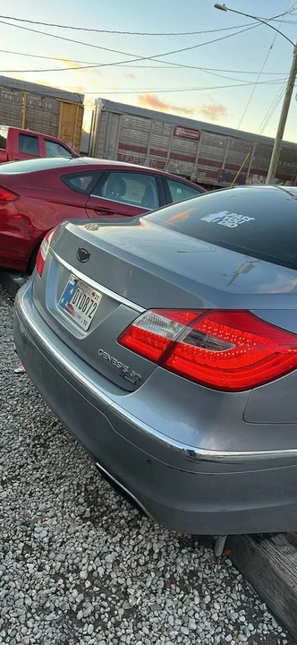 2014 Hyundai Genesis - Image 5 of 8