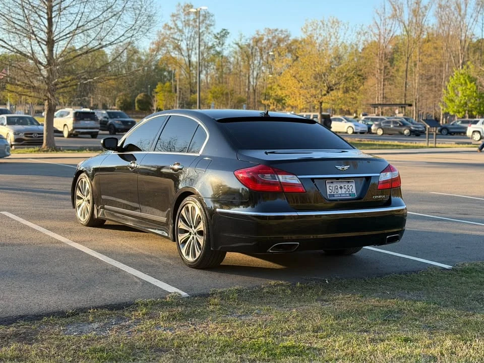 2014 Hyundai Genesis - Image 6 of 19