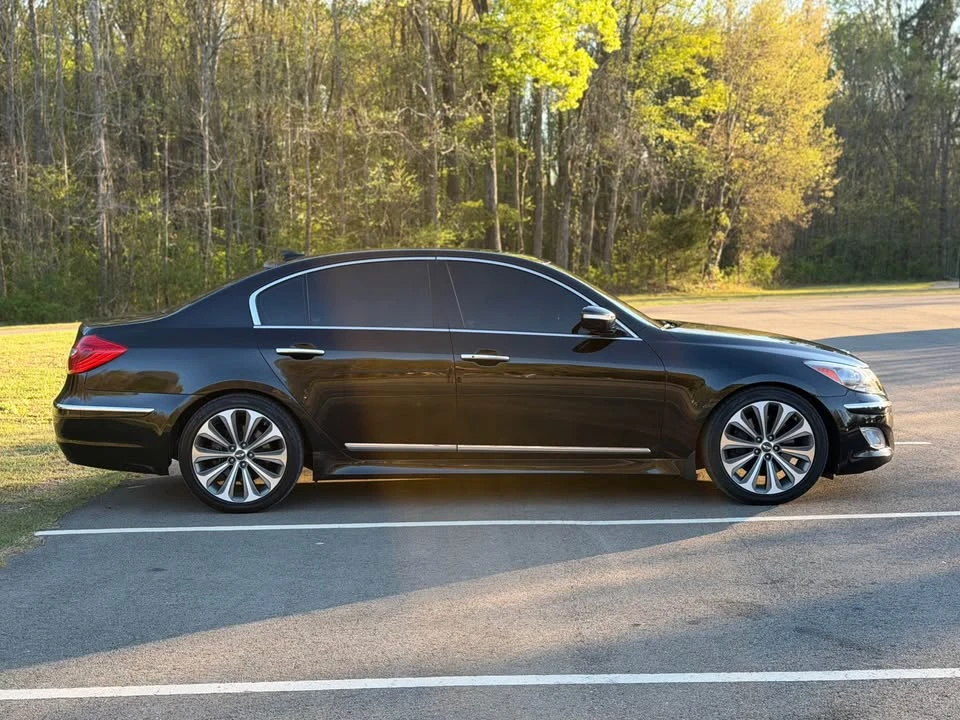 2014 Hyundai Genesis - Image 3 of 19