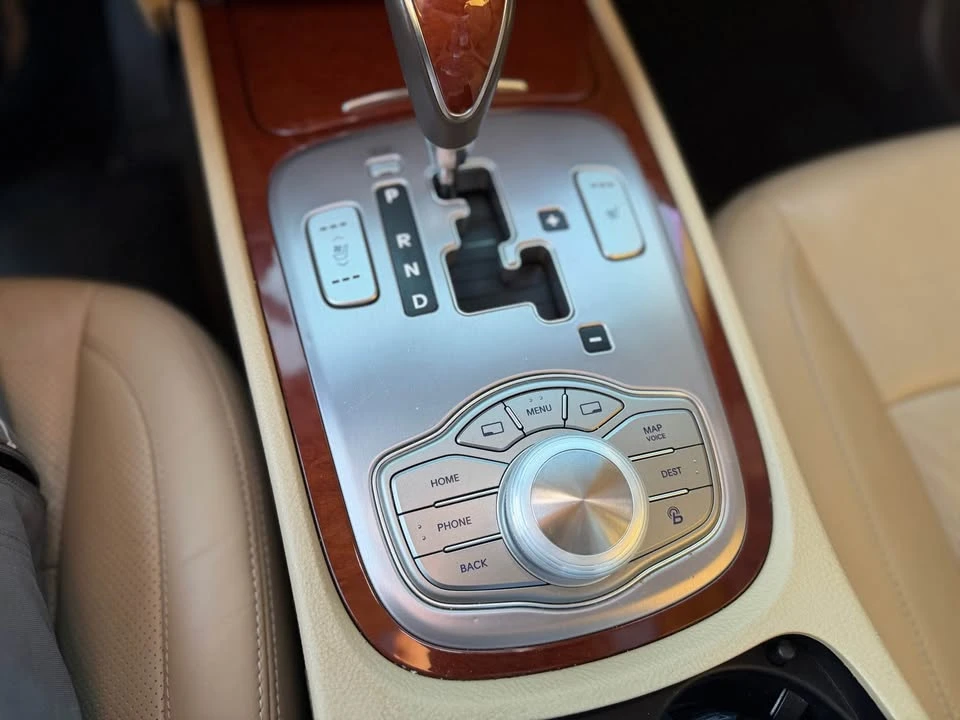 2014 Hyundai Genesis - Image 15 of 19