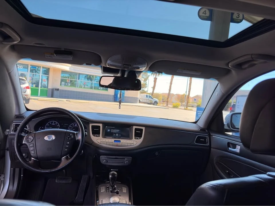 2014 Hyundai Genesis - Image 5 of 7
