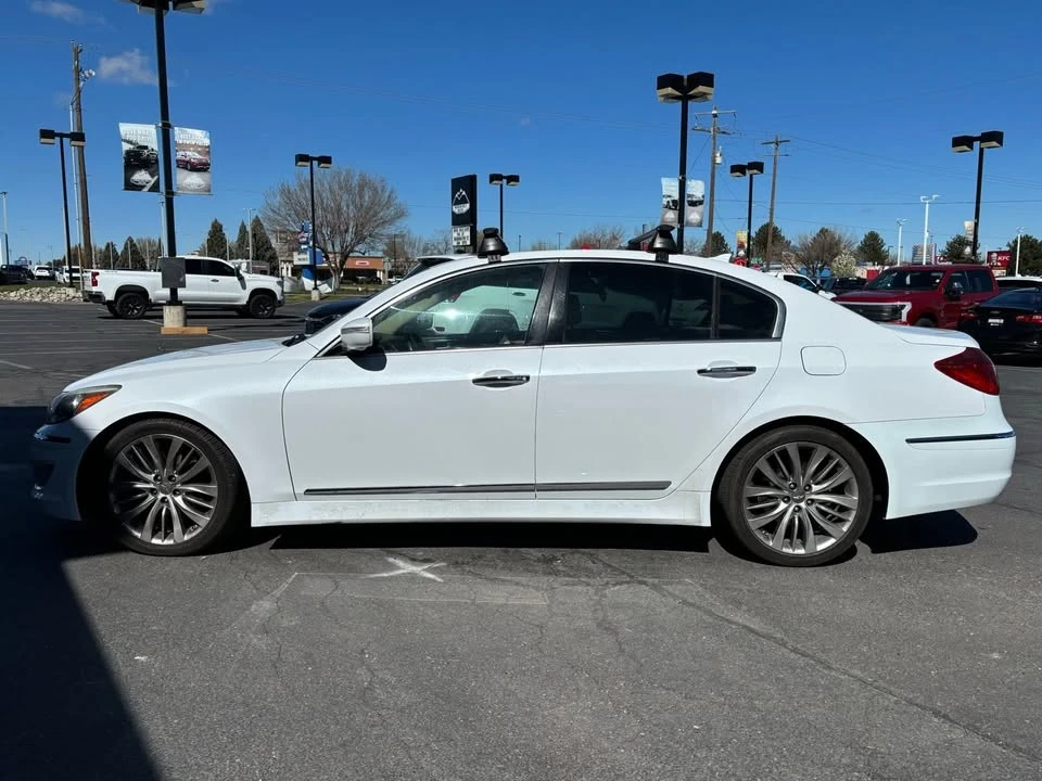 2014 Hyundai Genesis - Image 3 of 13