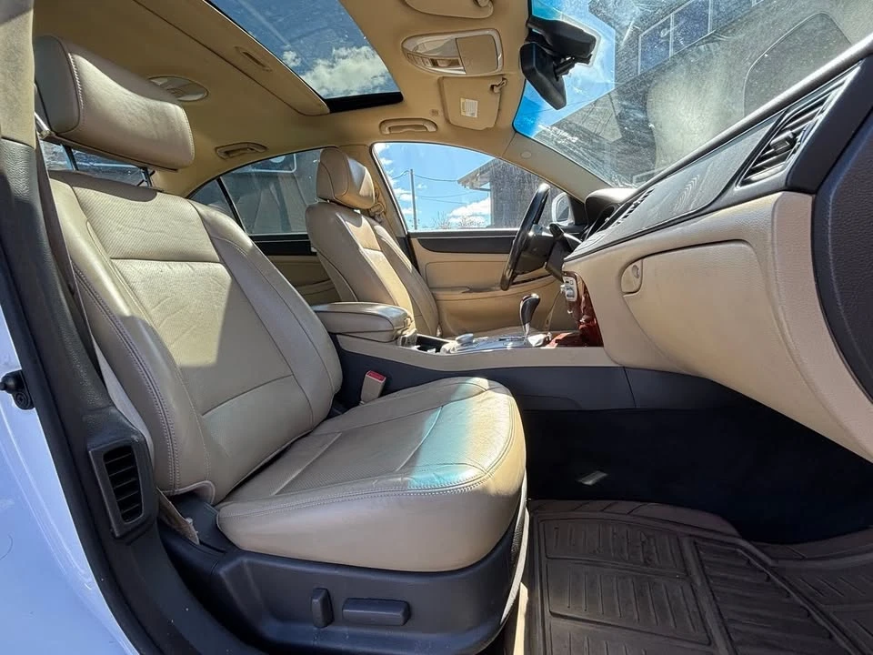 2014 Hyundai Genesis - Image 12 of 13