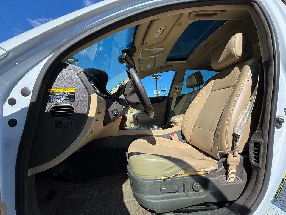 2014 Hyundai Genesis - Image 5 of 13