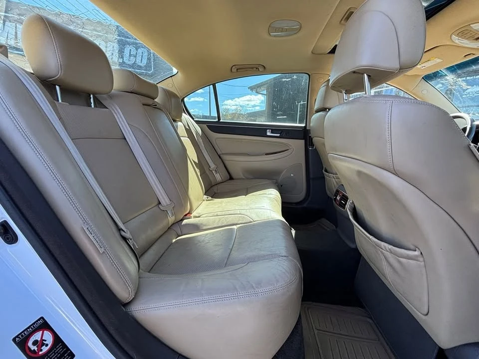 2014 Hyundai Genesis - Image 11 of 13