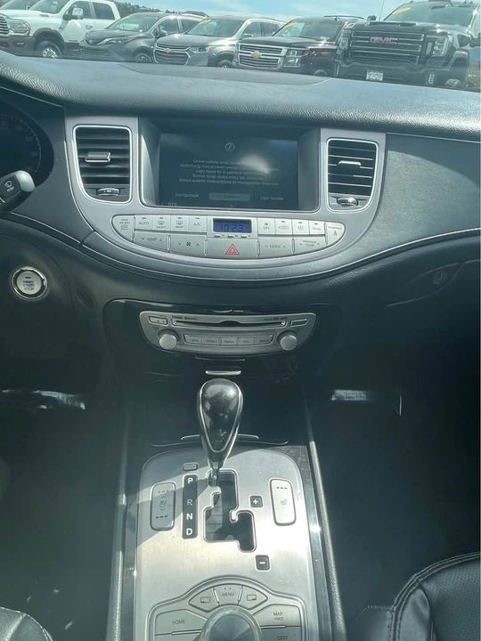 2014 Hyundai Genesis - Image 11 of 15