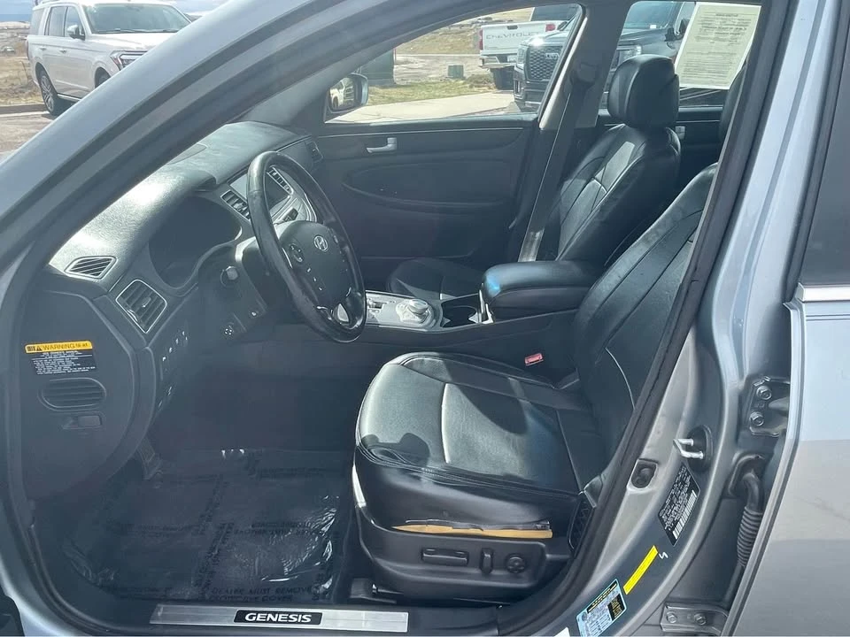 2014 Hyundai Genesis - Image 7 of 15