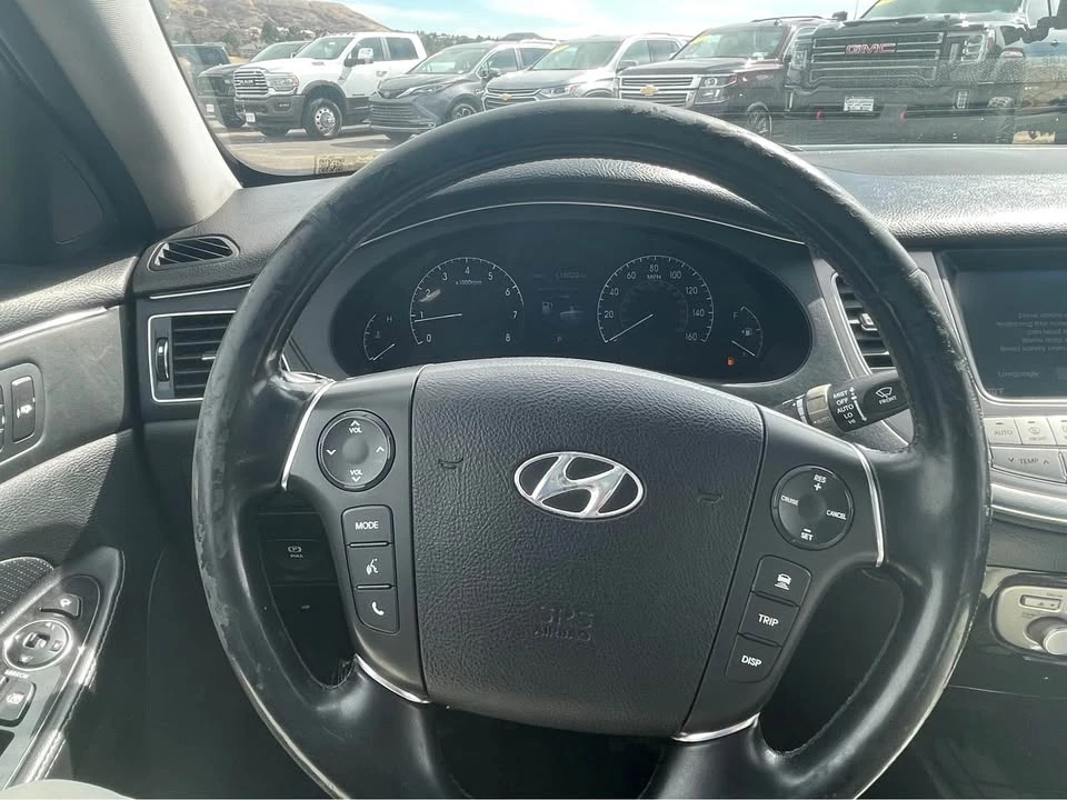 2014 Hyundai Genesis - Image 10 of 15