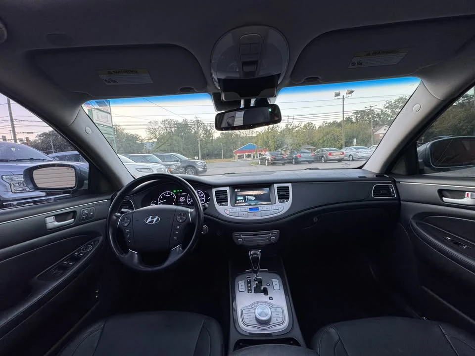 2014 Hyundai Genesis - Image 14 of 20