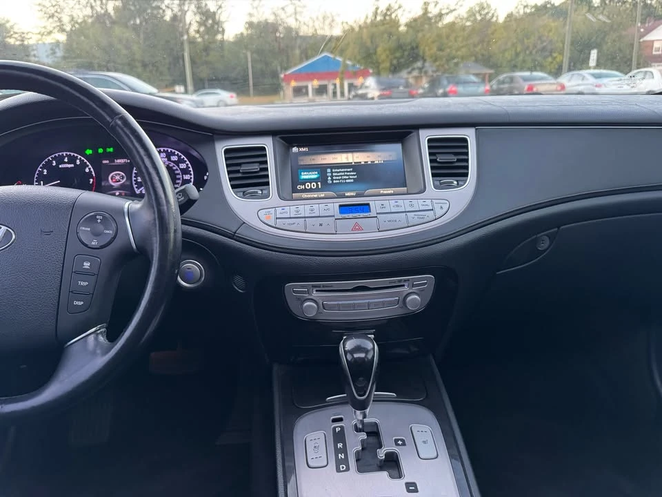 2014 Hyundai Genesis - Image 13 of 20