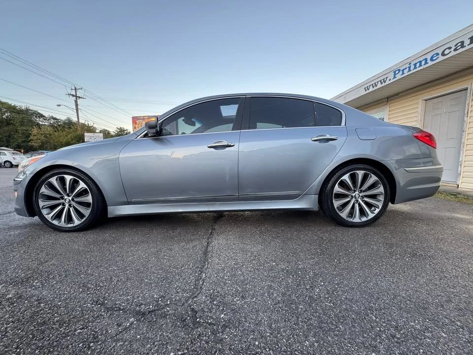 2014 Hyundai Genesis - Image 2 of 20