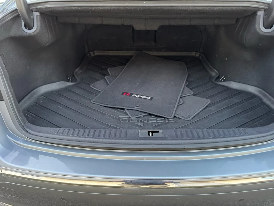 2014 Hyundai Genesis - Image 10 of 20