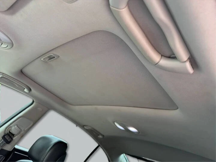2014 Hyundai Genesis - Image 16 of 18