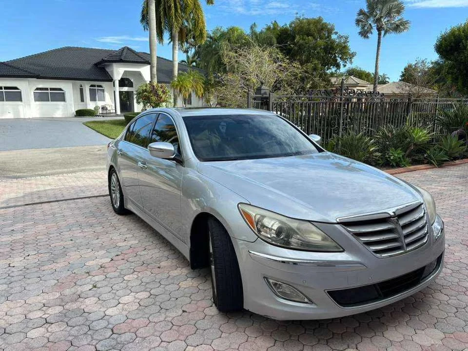 2014 Hyundai Genesis - Image 6 of 8