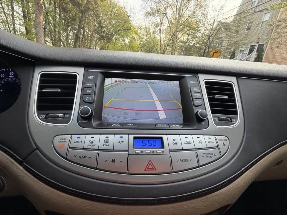 2014 Hyundai Genesis - Image 12 of 18