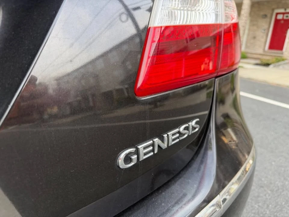 2014 Hyundai Genesis - Image 6 of 18